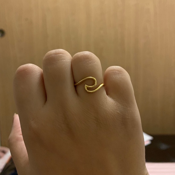 14K gold plated over 925 Sterling Silver Ring - Picture 2 of 6